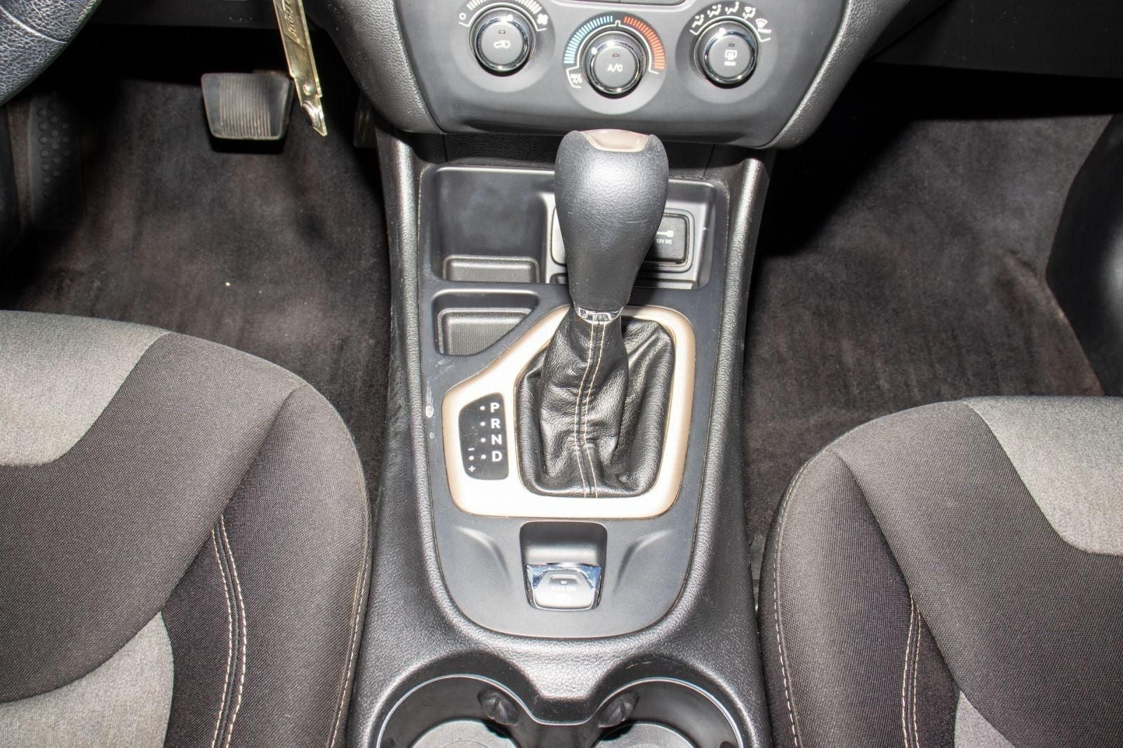 2017 Jeep Cherokee Sport