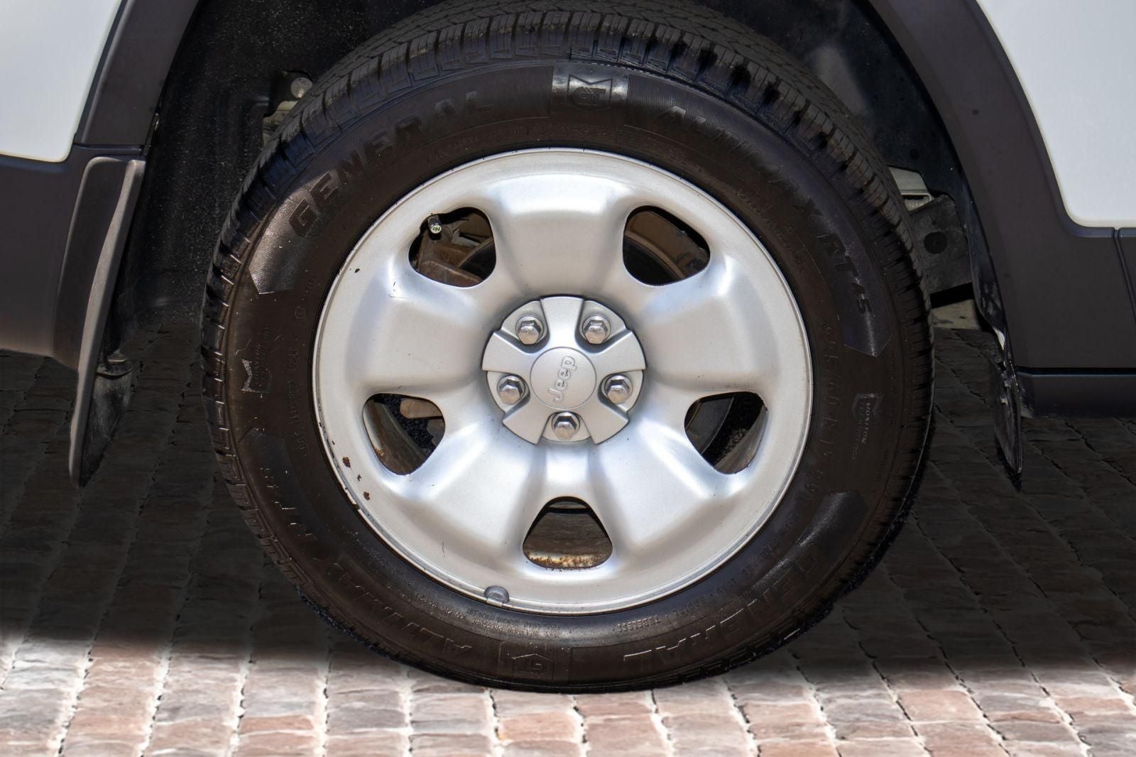 2017 Jeep Cherokee Sport