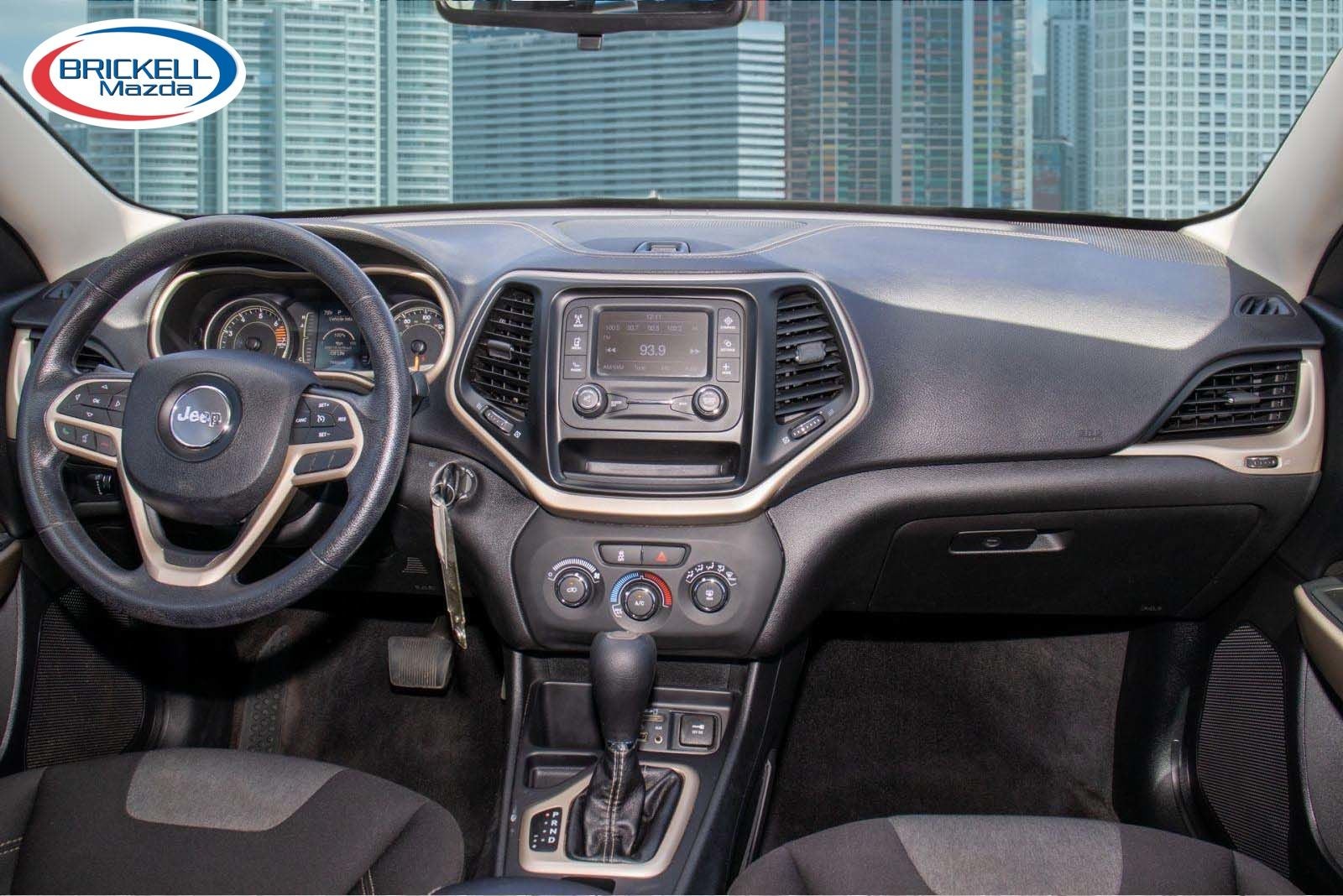 2017 Jeep Cherokee Sport