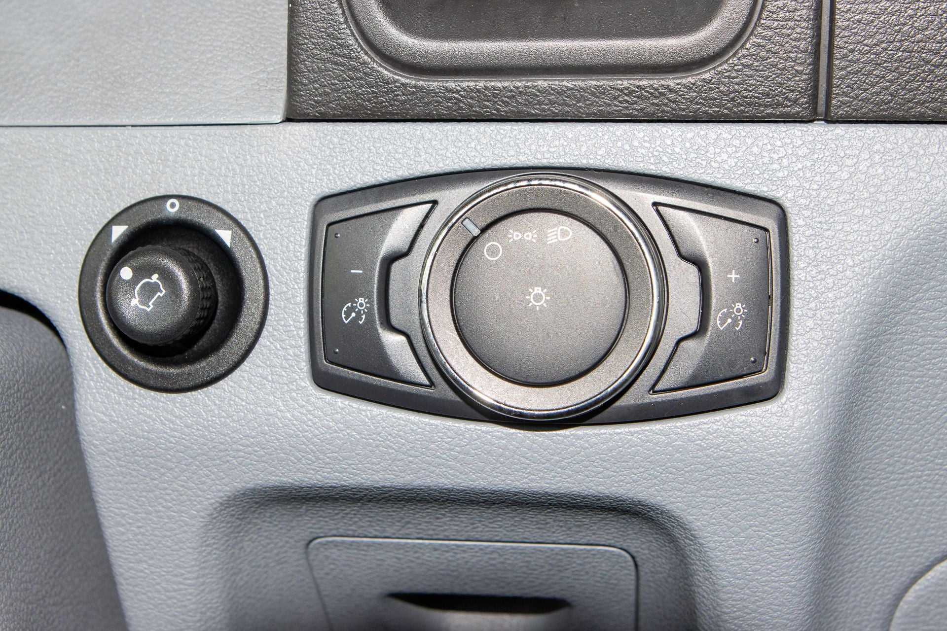 2019 Ford Transit-250 Base