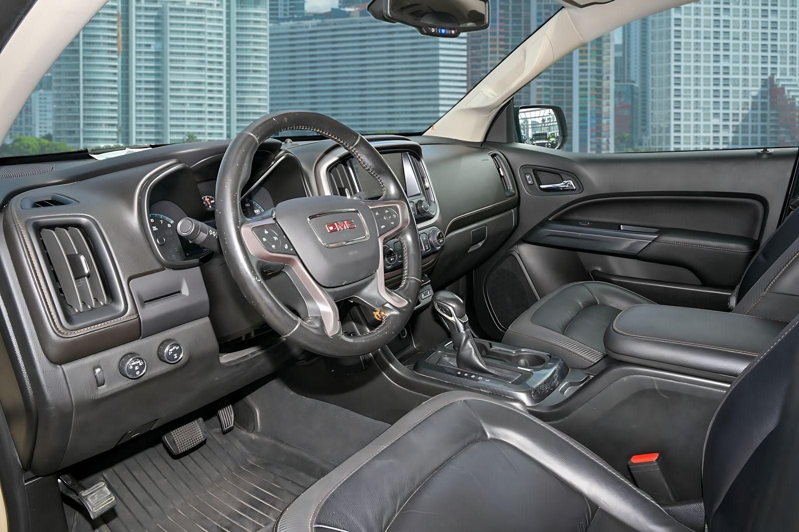 2022 GMC Canyon AT4 w/Leather
