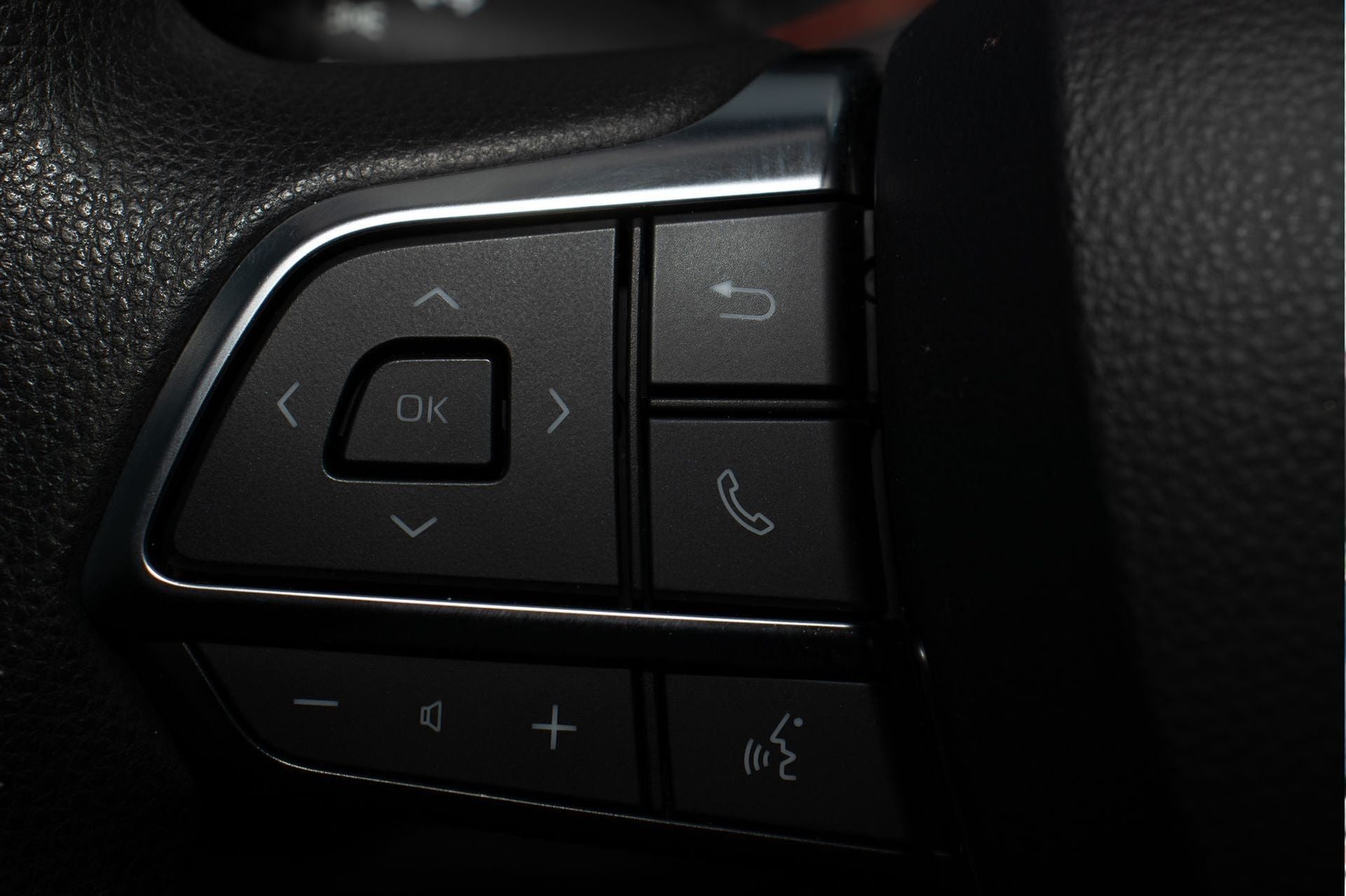 2020 Toyota Highlander L