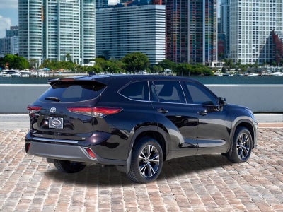 2022 Toyota Highlander LE