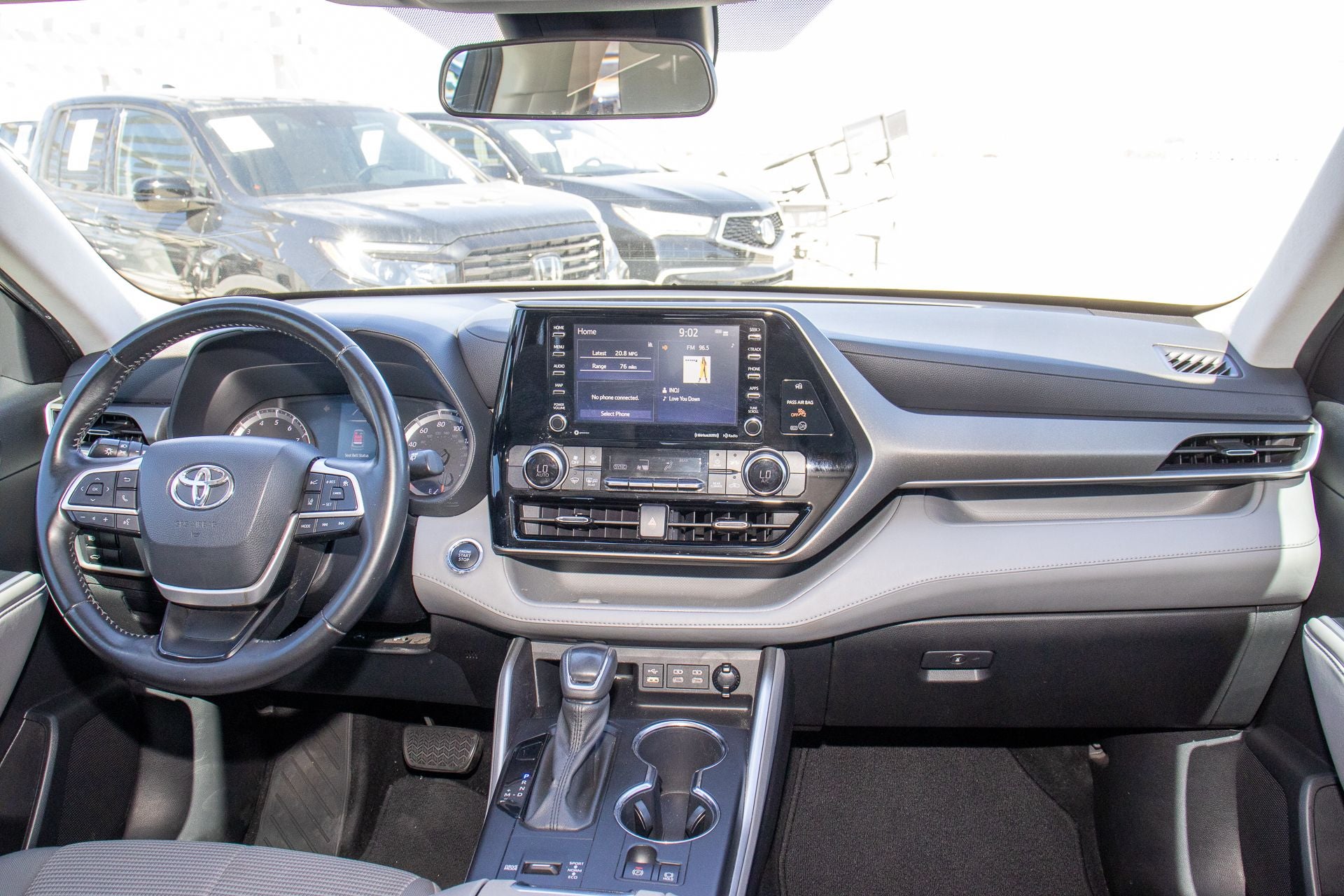 2022 Toyota Highlander LE