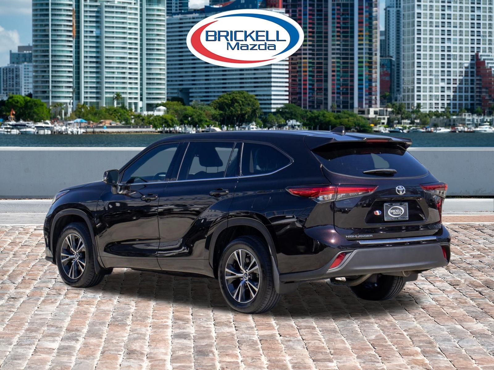 2022 Toyota Highlander LE