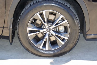 2022 Toyota Highlander LE