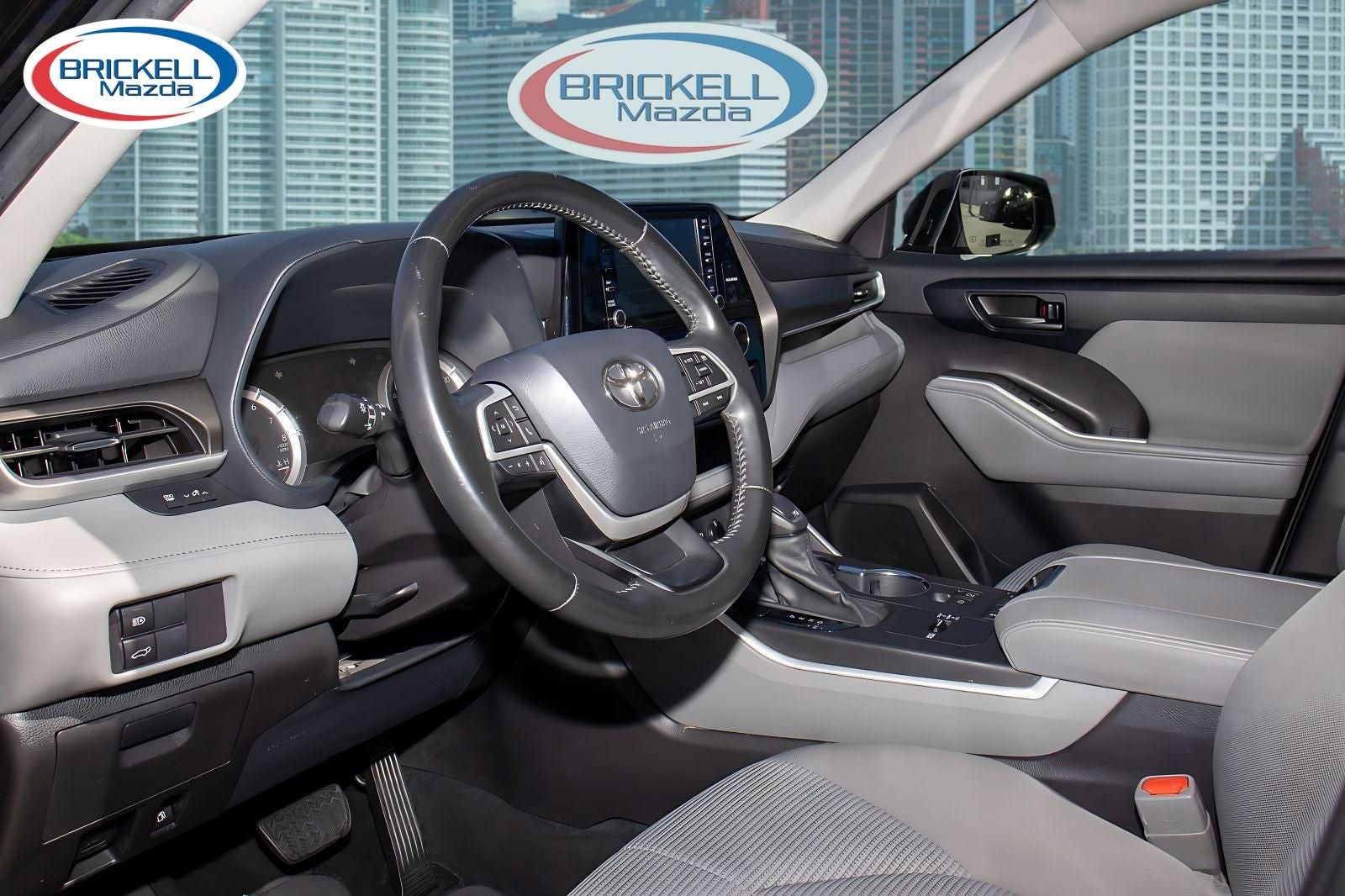 2022 Toyota Highlander LE