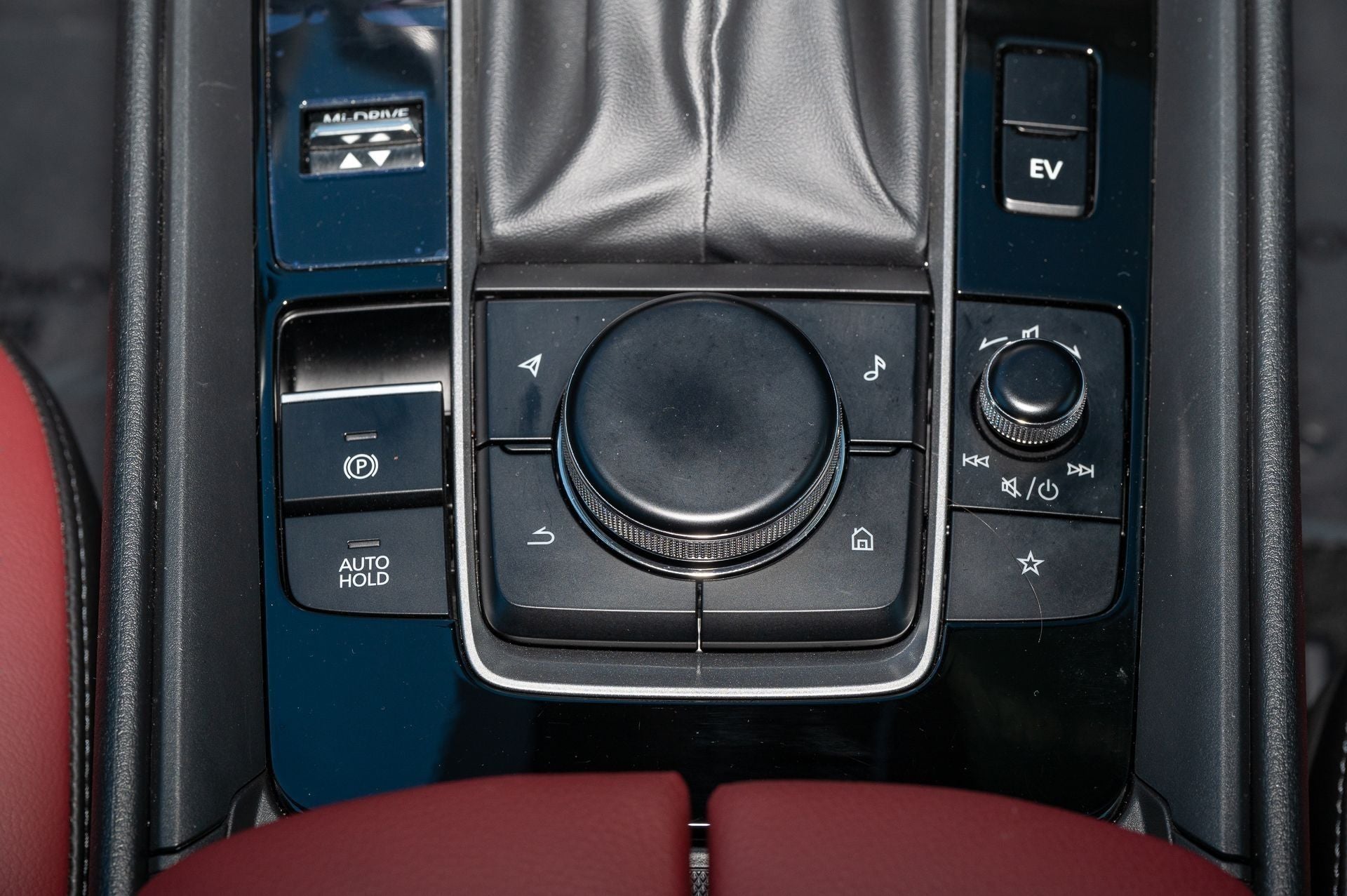 2025 Mazda Mazda CX-50 Hybrid Premium