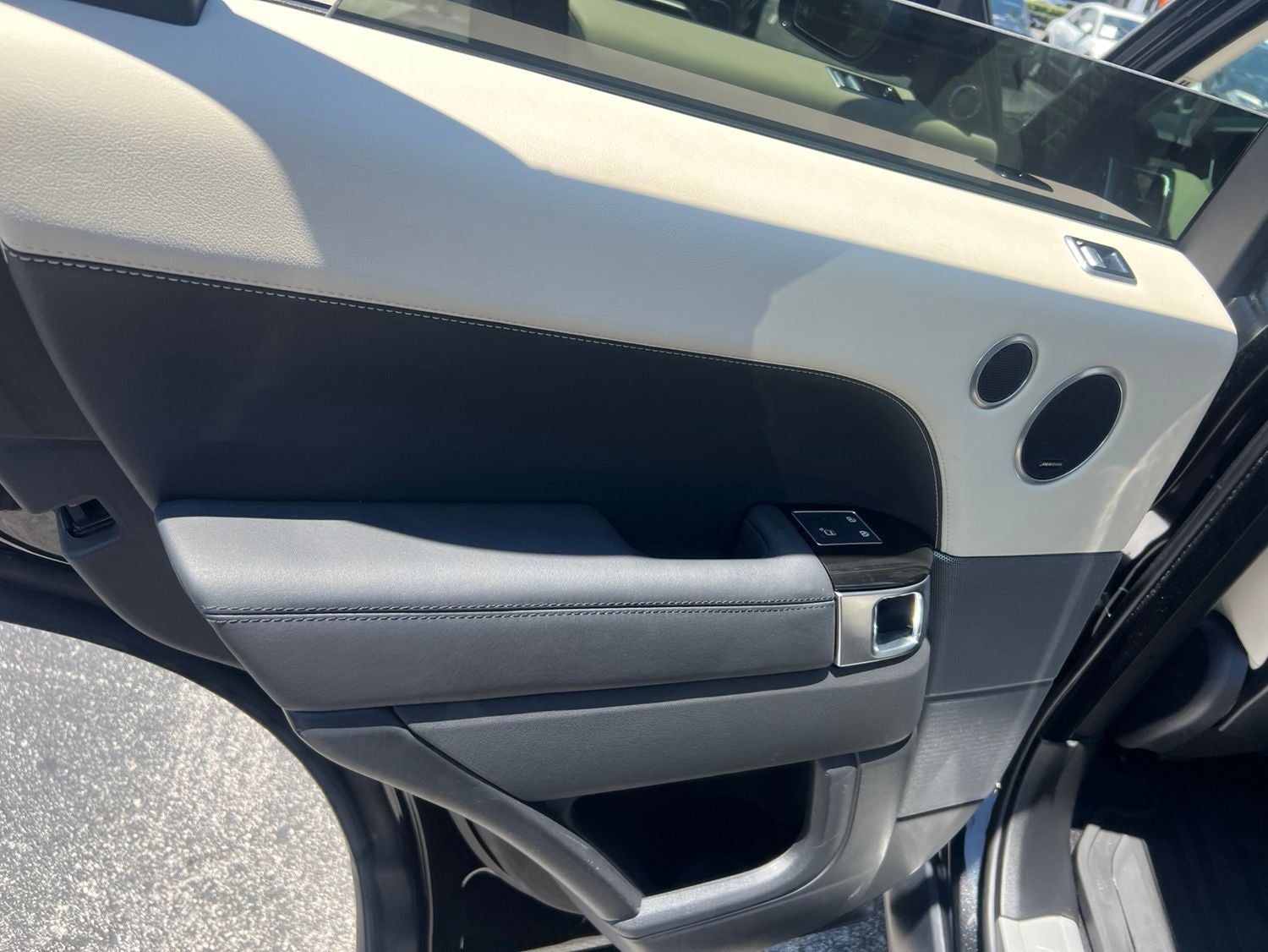 2022 Land Rover Range Rover Sport HSE Silver Edition