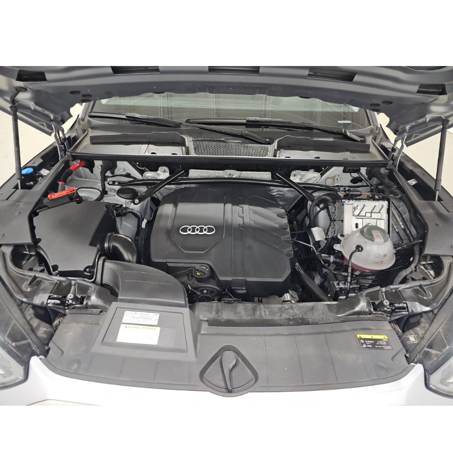 2023 Audi Q5 45 S line Premium quattro