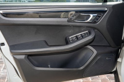 2018 Porsche Macan Base