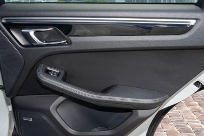 2018 Porsche Macan Base