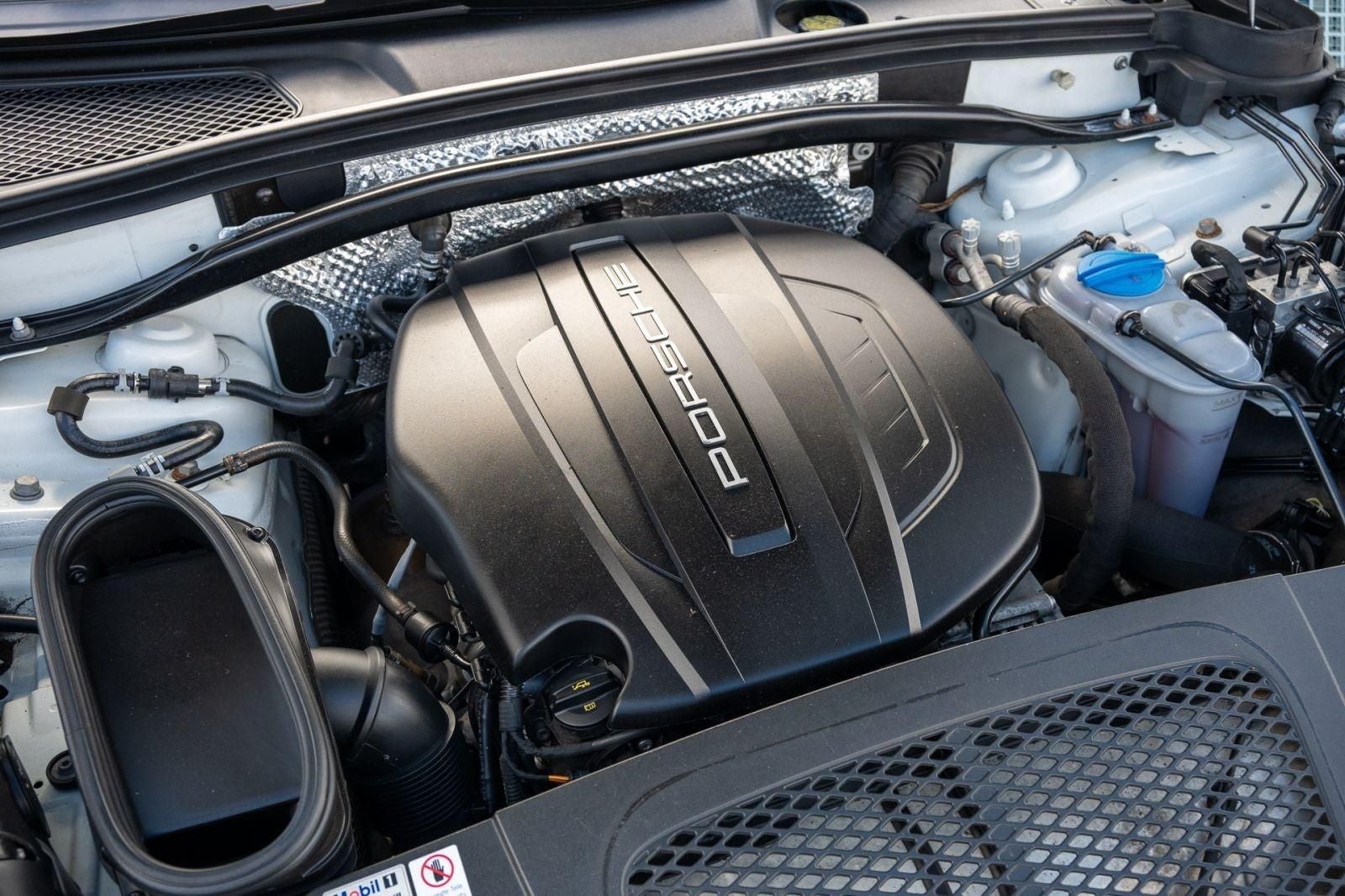 2018 Porsche Macan Base