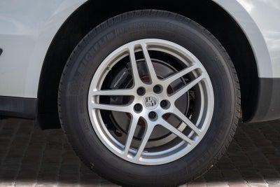 2018 Porsche Macan Base