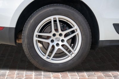 2018 Porsche Macan Base