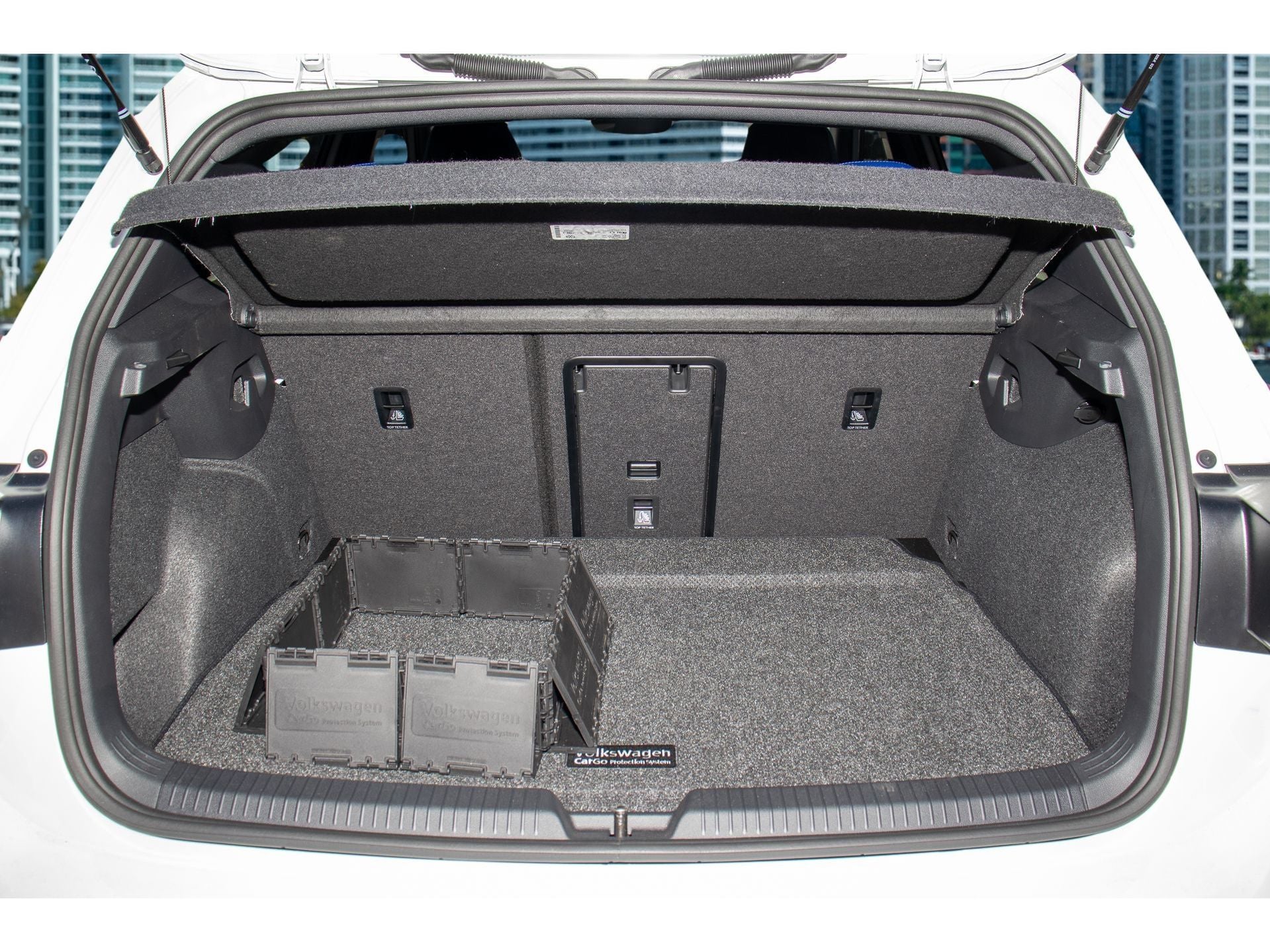 2025 Volkswagen Golf R 2.0T