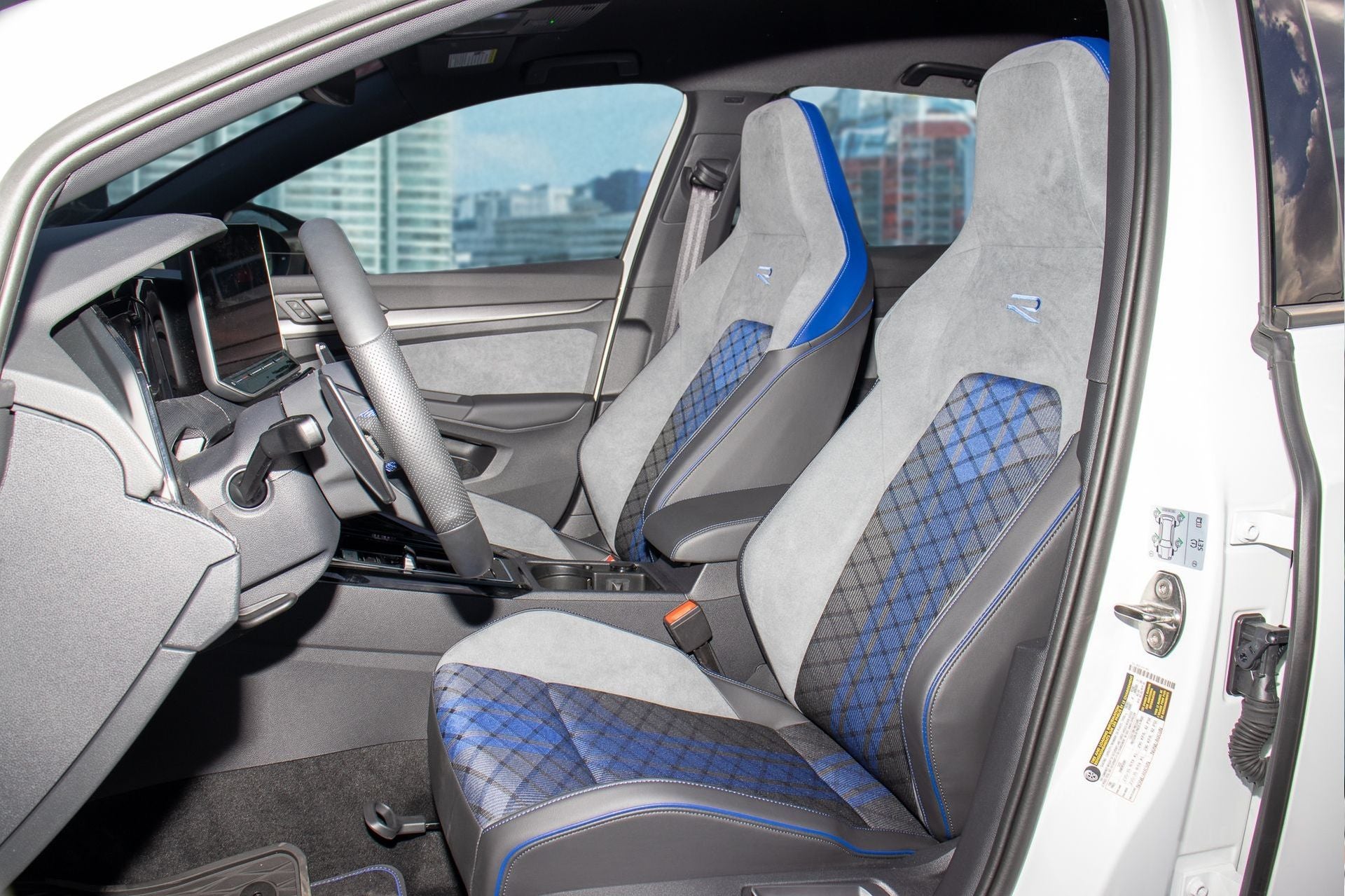 2025 Volkswagen Golf R 2.0T