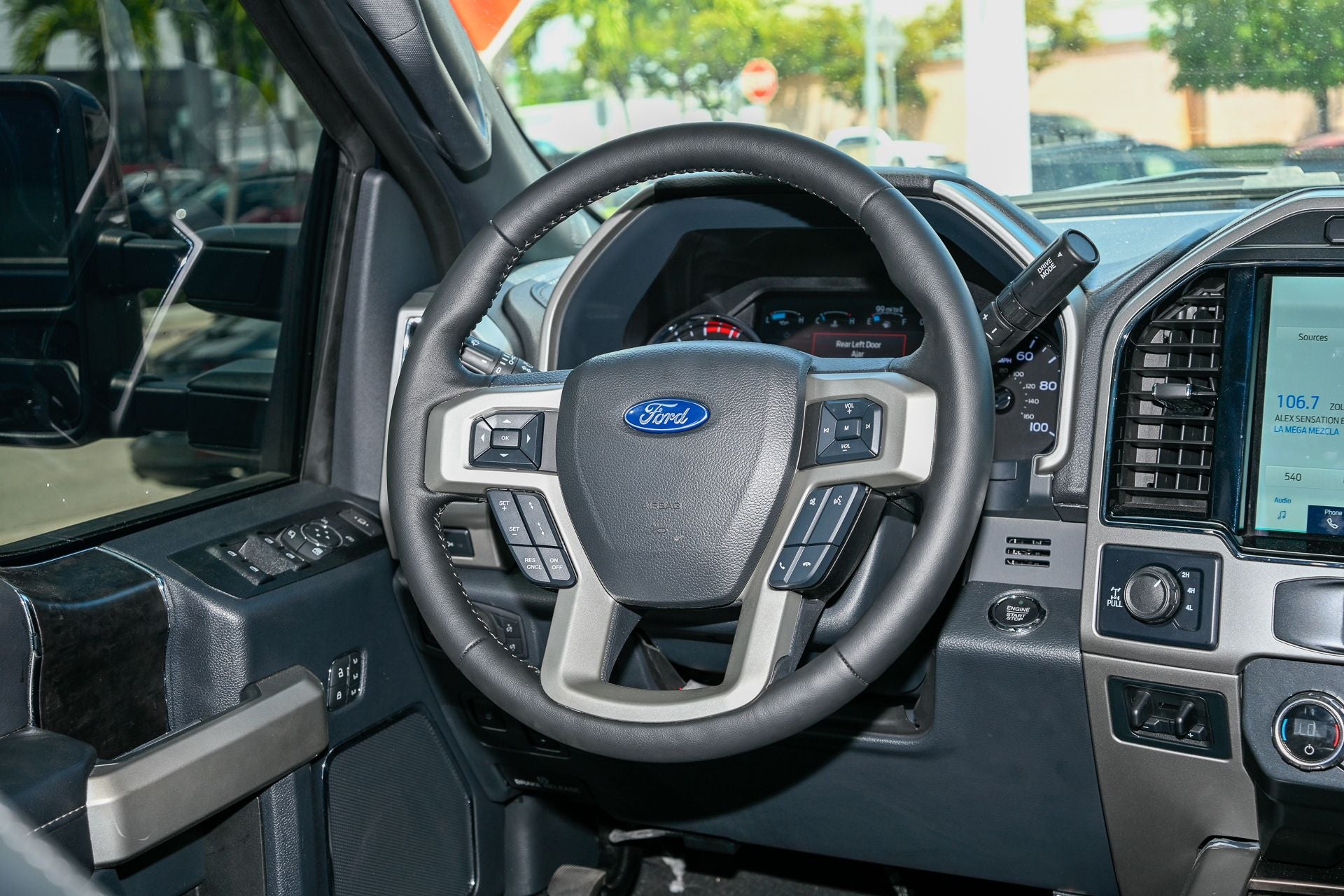 2022 Ford F-250SD Lariat