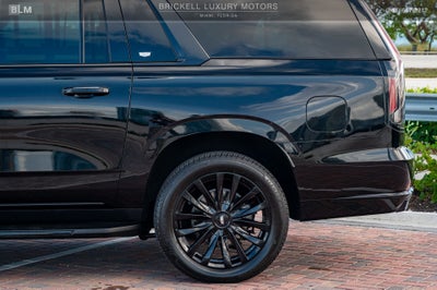 2023 Cadillac Escalade ESV Luxury