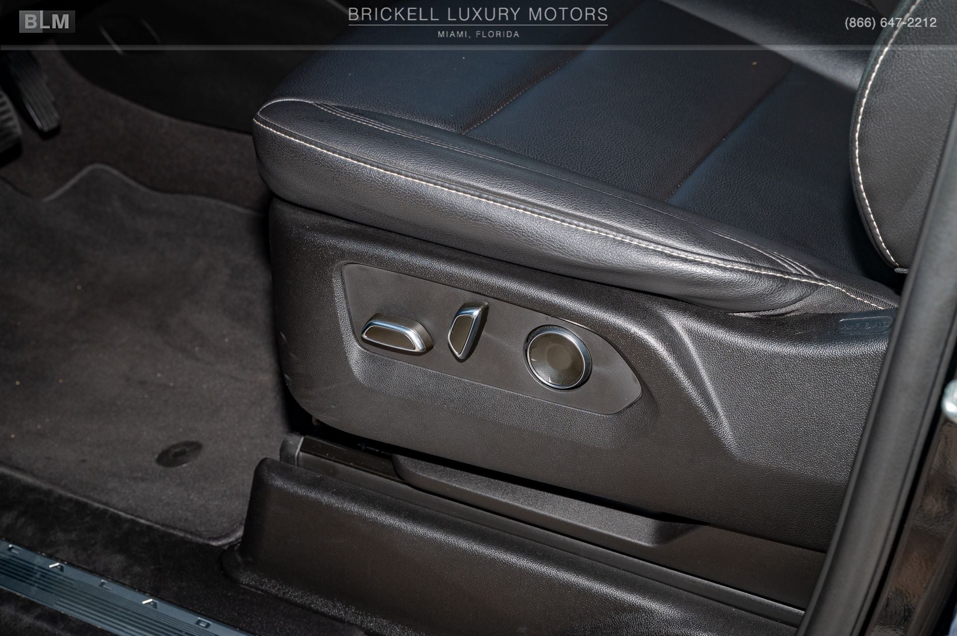 2023 Cadillac Escalade ESV Luxury