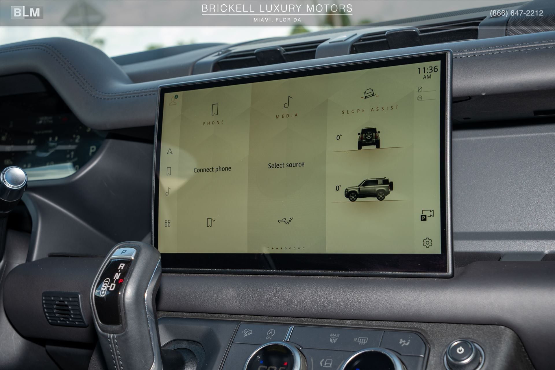 2022 Land Rover Defender 90 X-Dynamic HSE