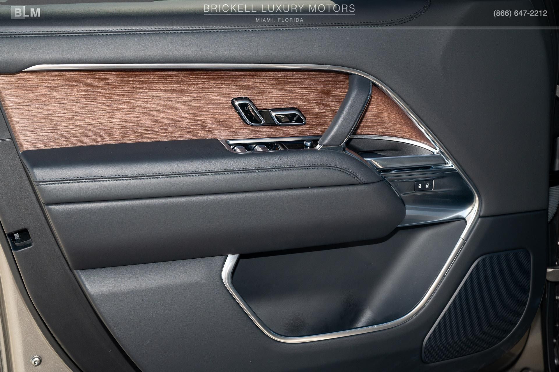 2023 Land Rover Range Rover SE