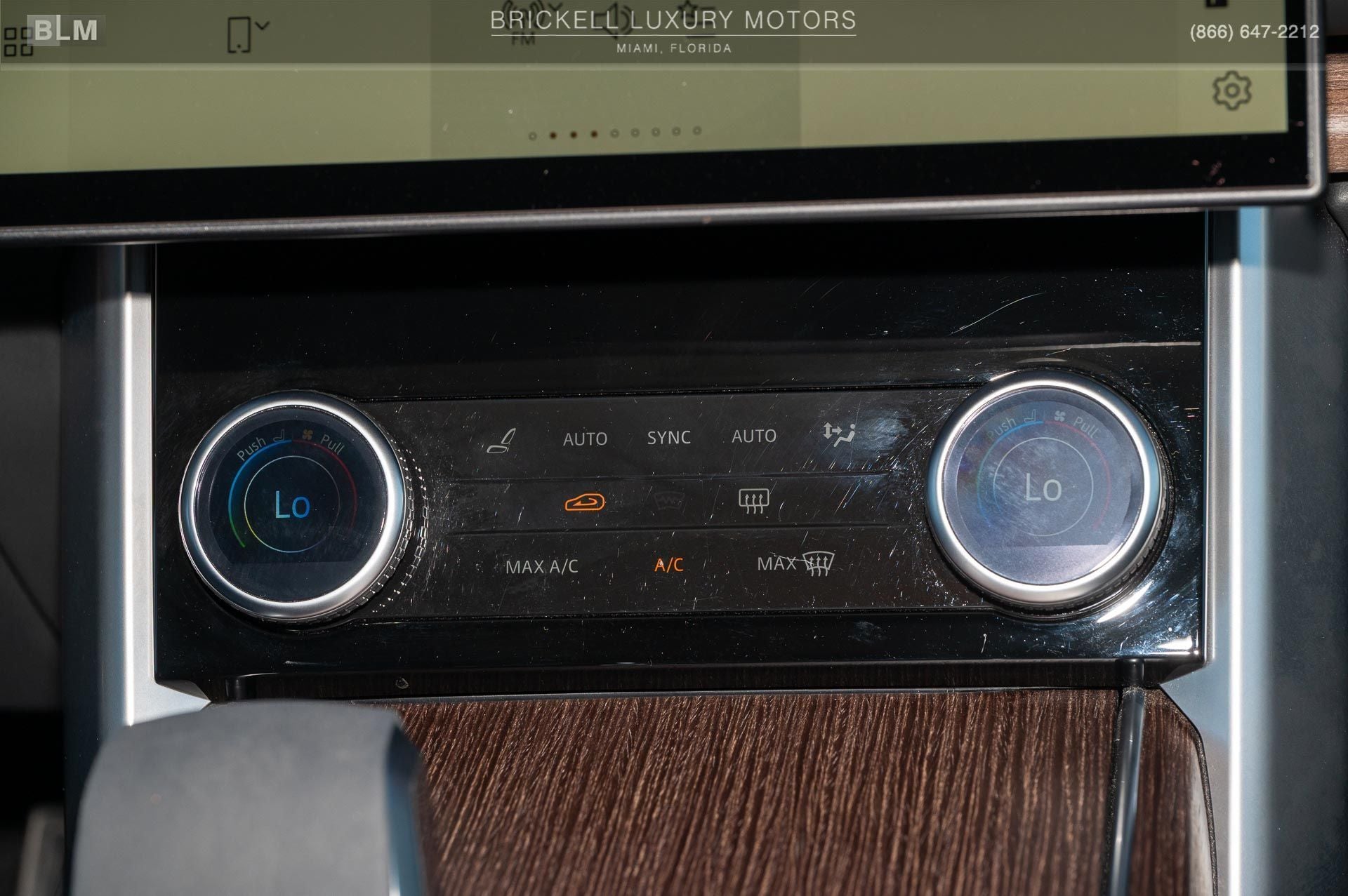 2023 Land Rover Range Rover SE