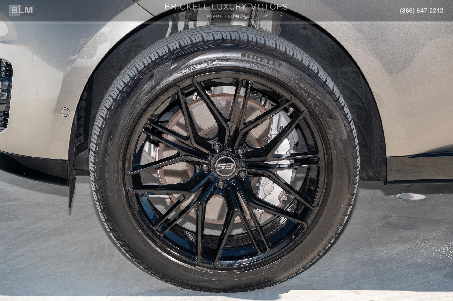 2023 Land Rover Range Rover SE