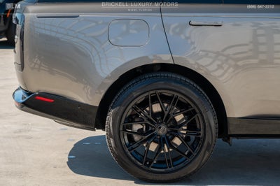 2023 Land Rover Range Rover SE