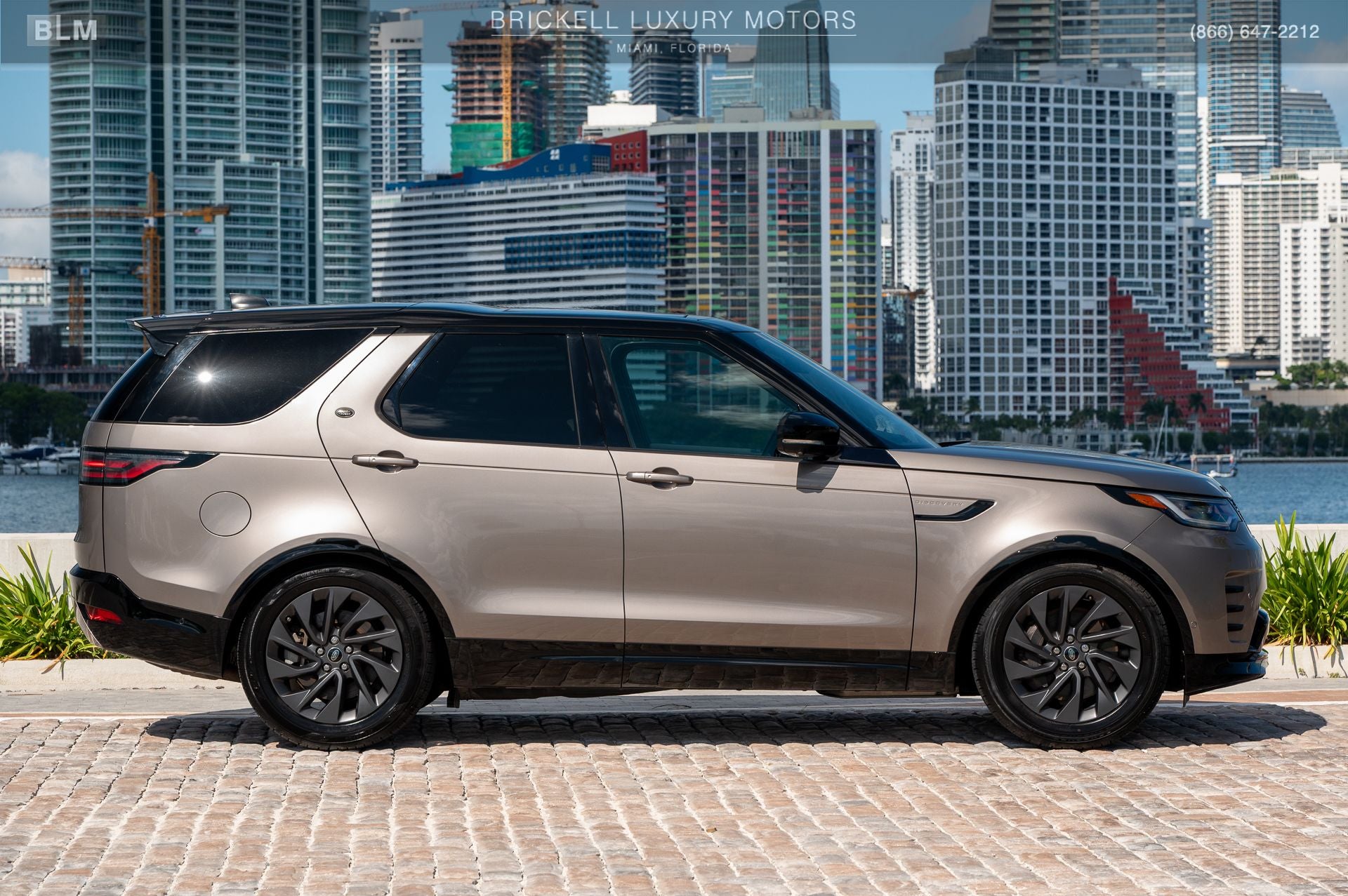 2023 Land Rover Discovery S R-Dynamic