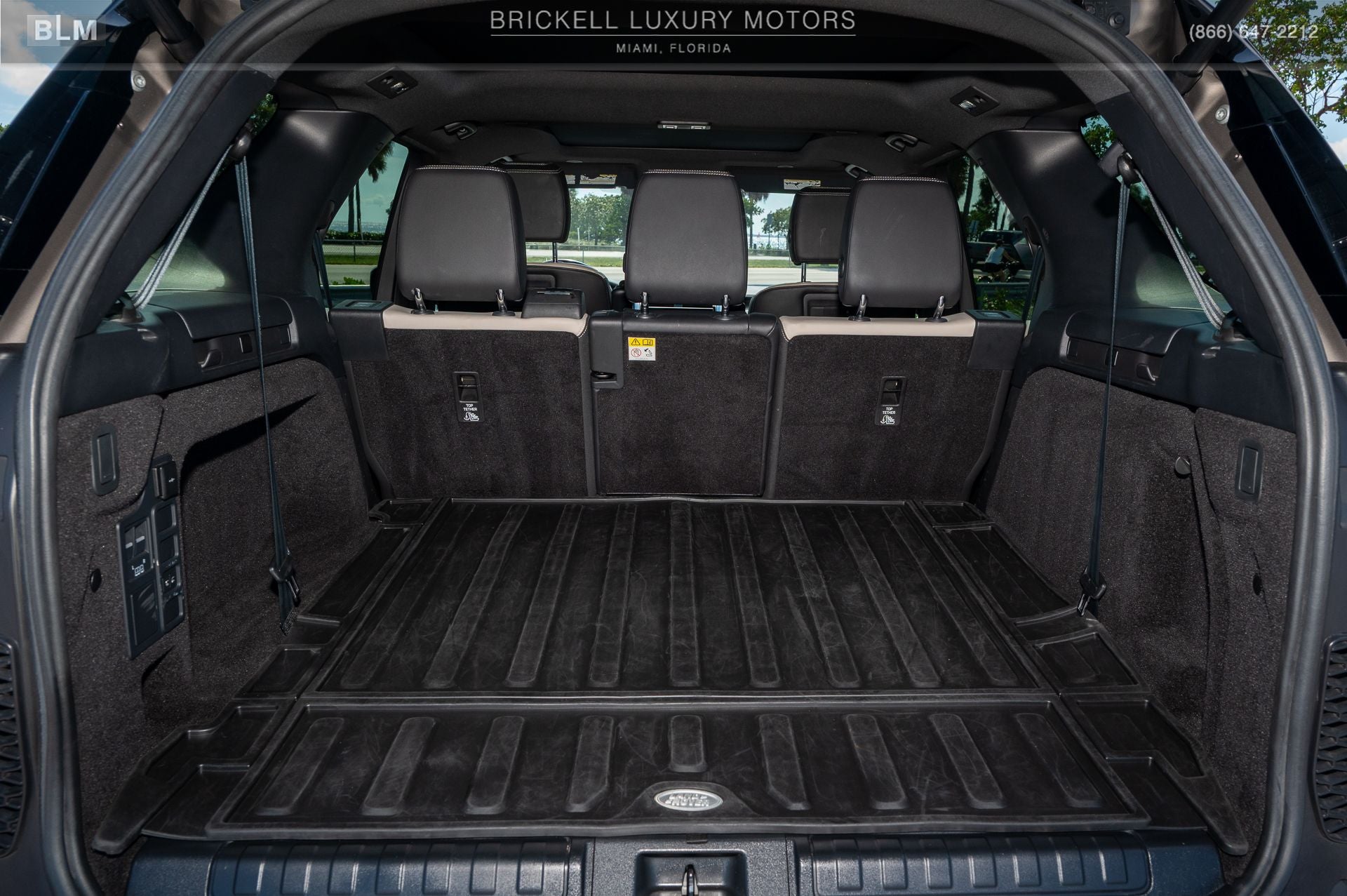 2023 Land Rover Discovery S R-Dynamic