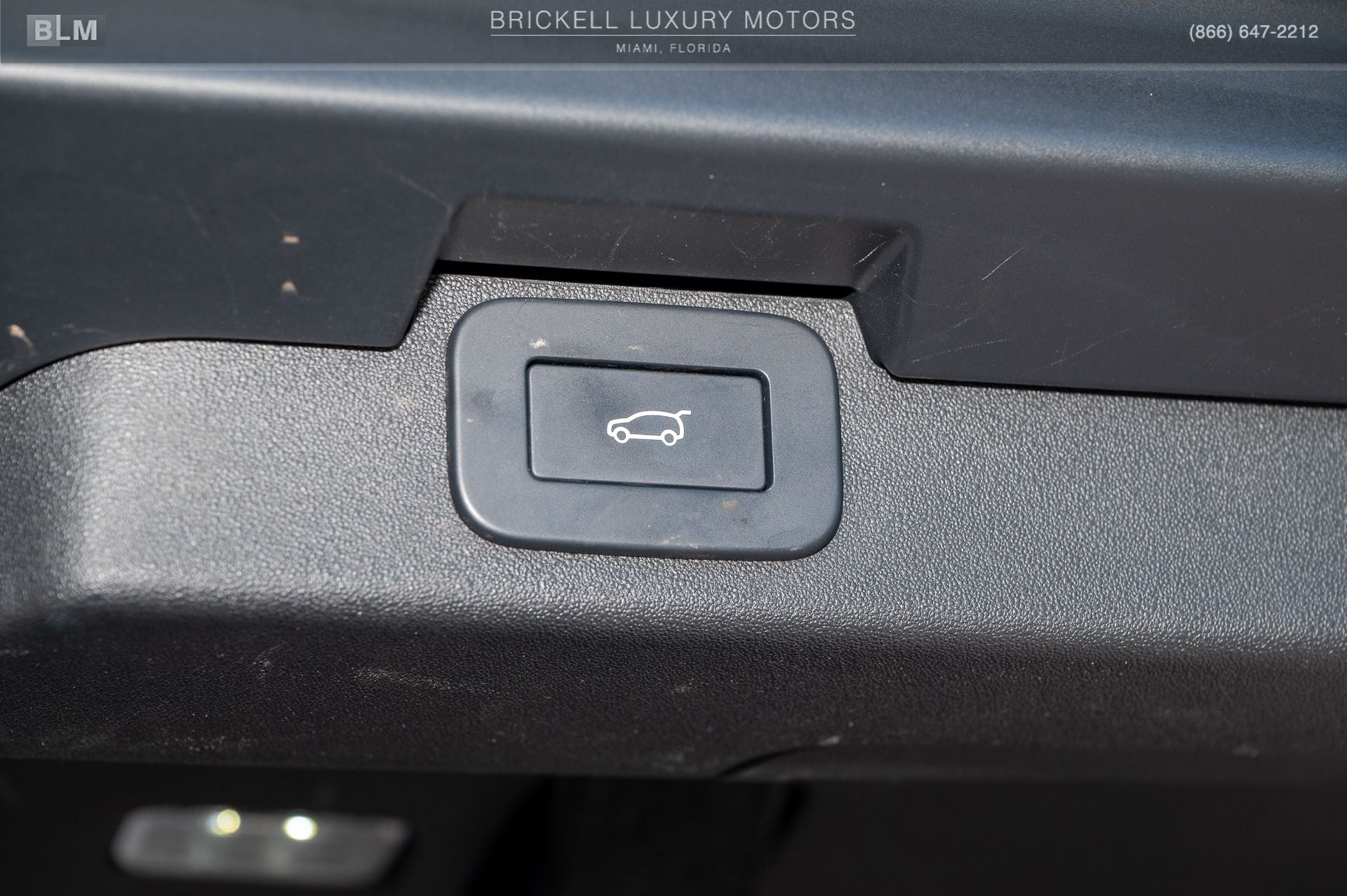 2023 Land Rover Discovery S R-Dynamic