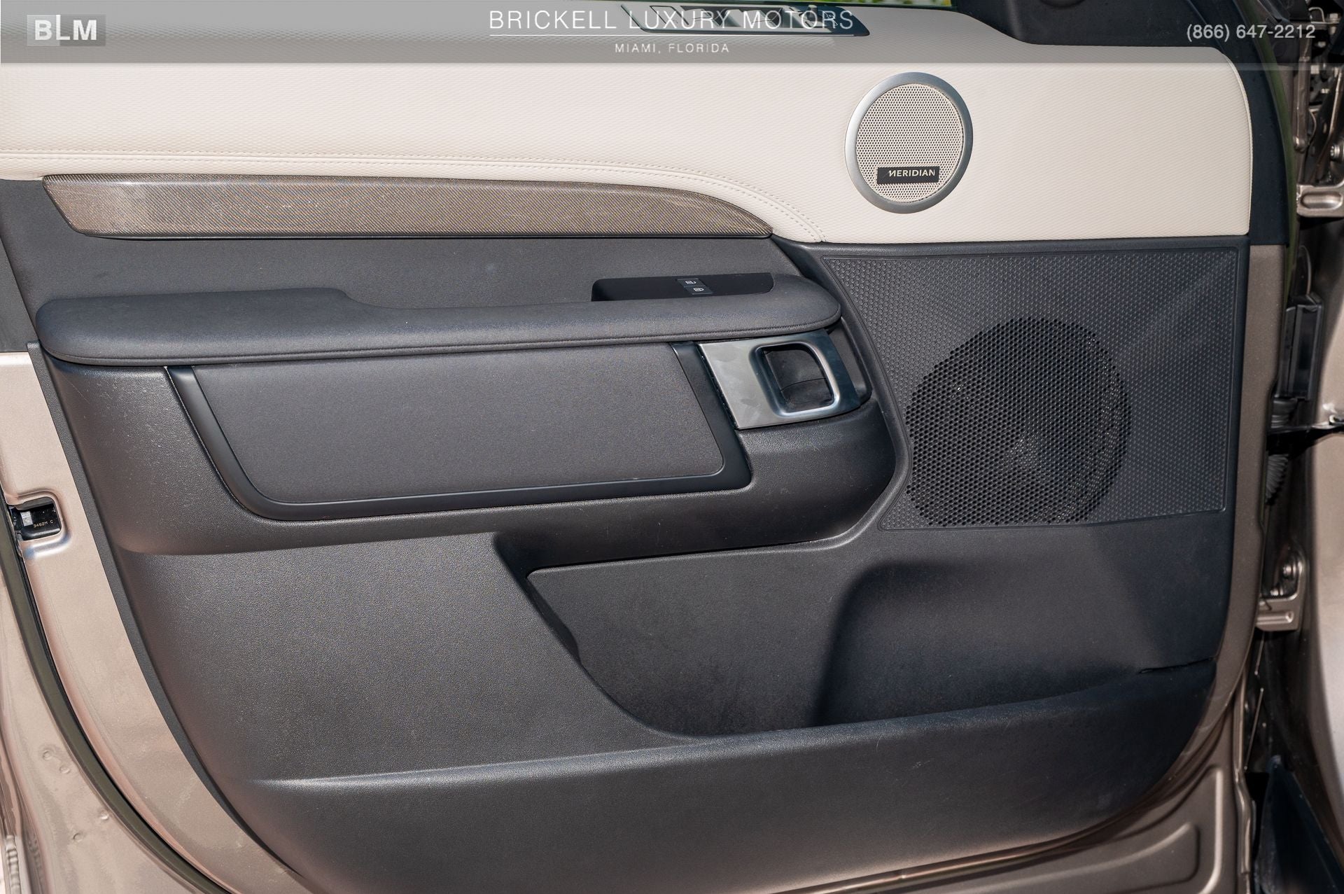 2023 Land Rover Discovery S R-Dynamic