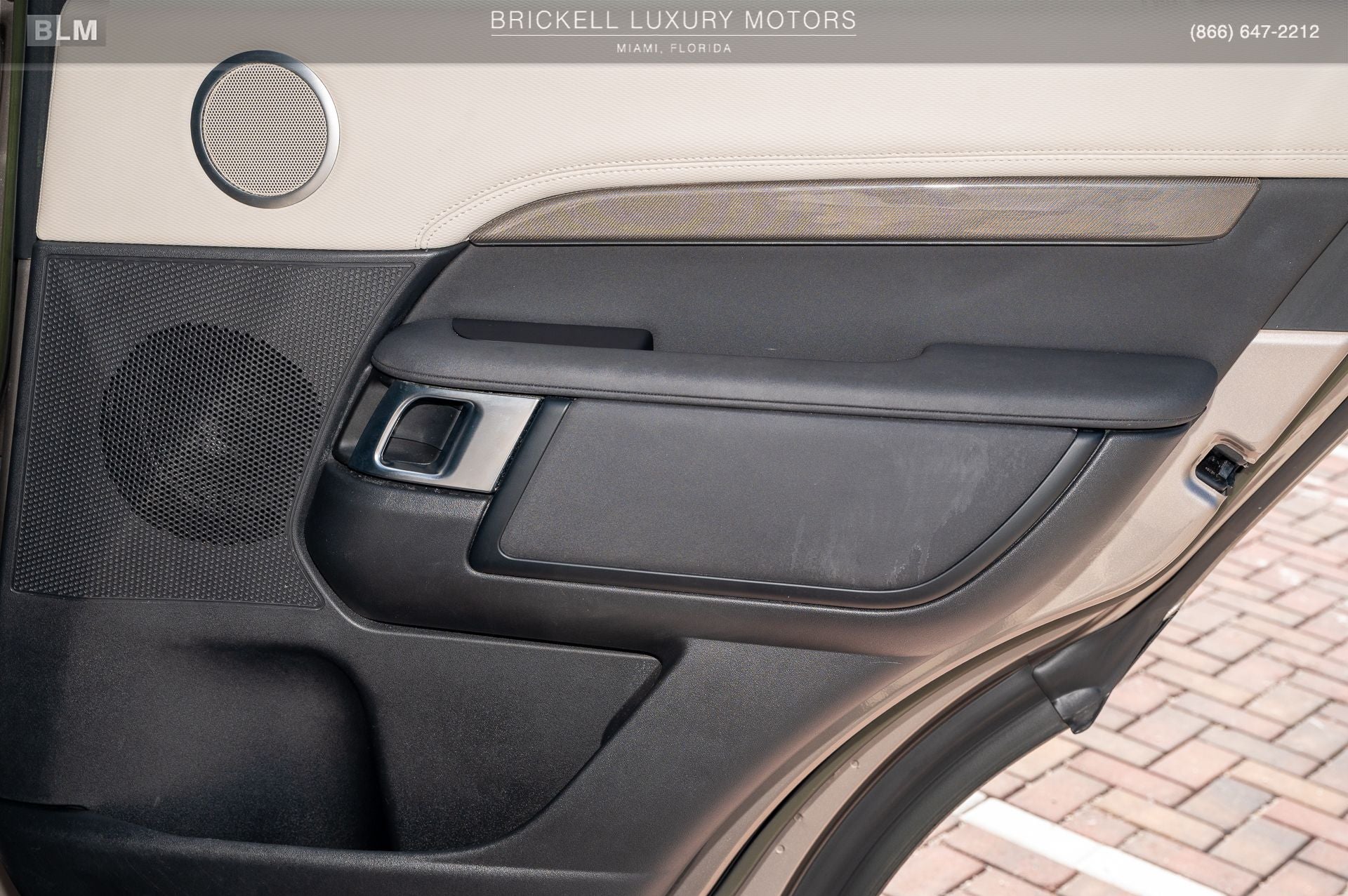 2023 Land Rover Discovery S R-Dynamic