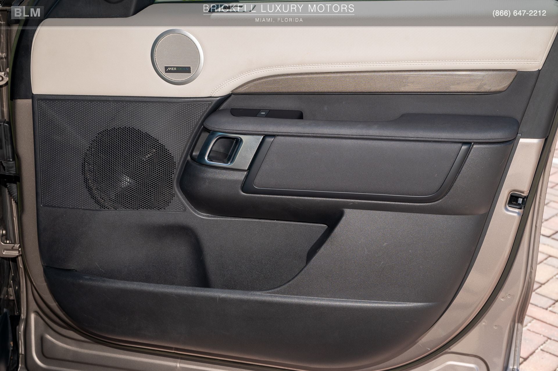 2023 Land Rover Discovery S R-Dynamic