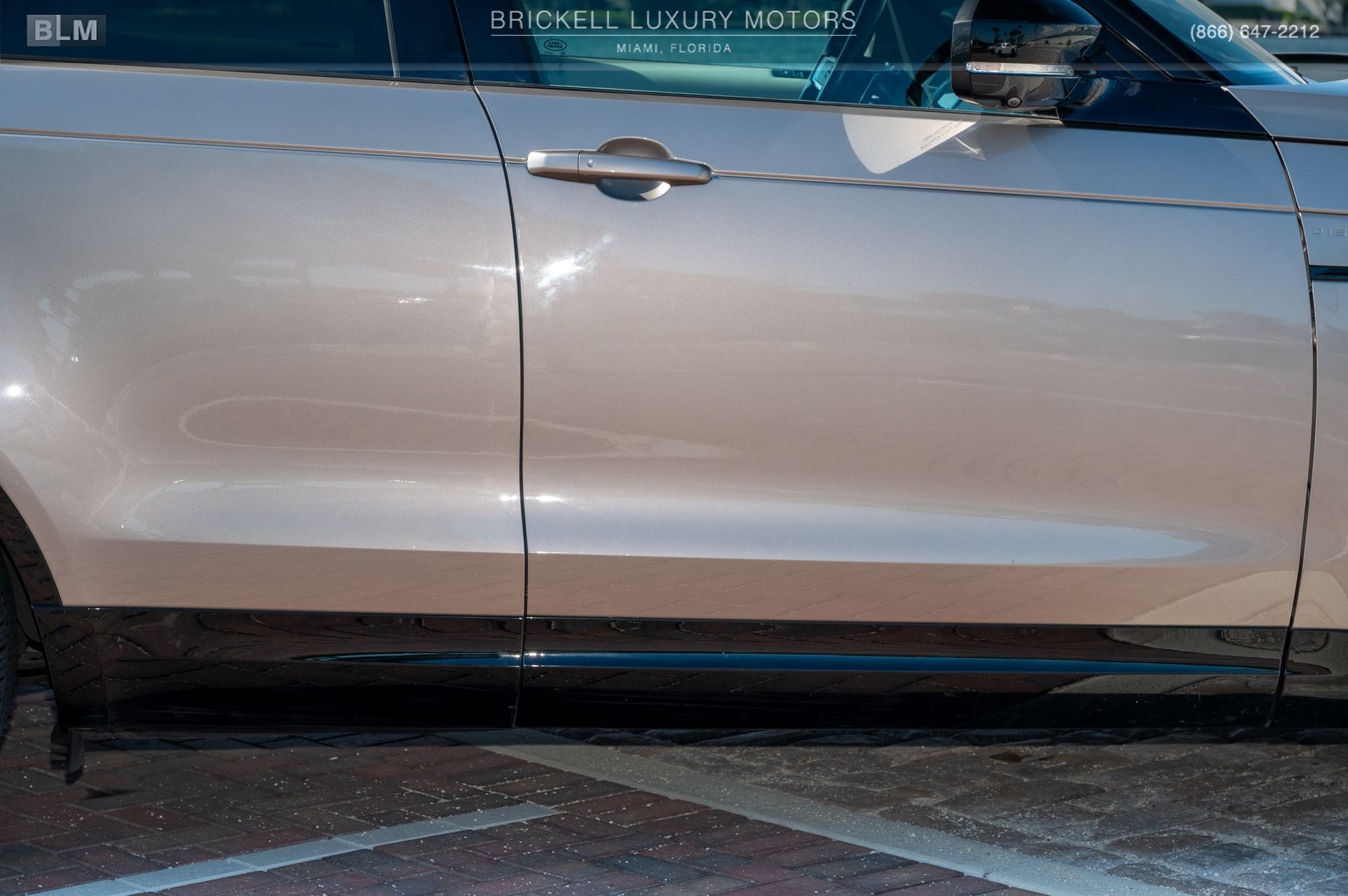 2023 Land Rover Discovery S R-Dynamic