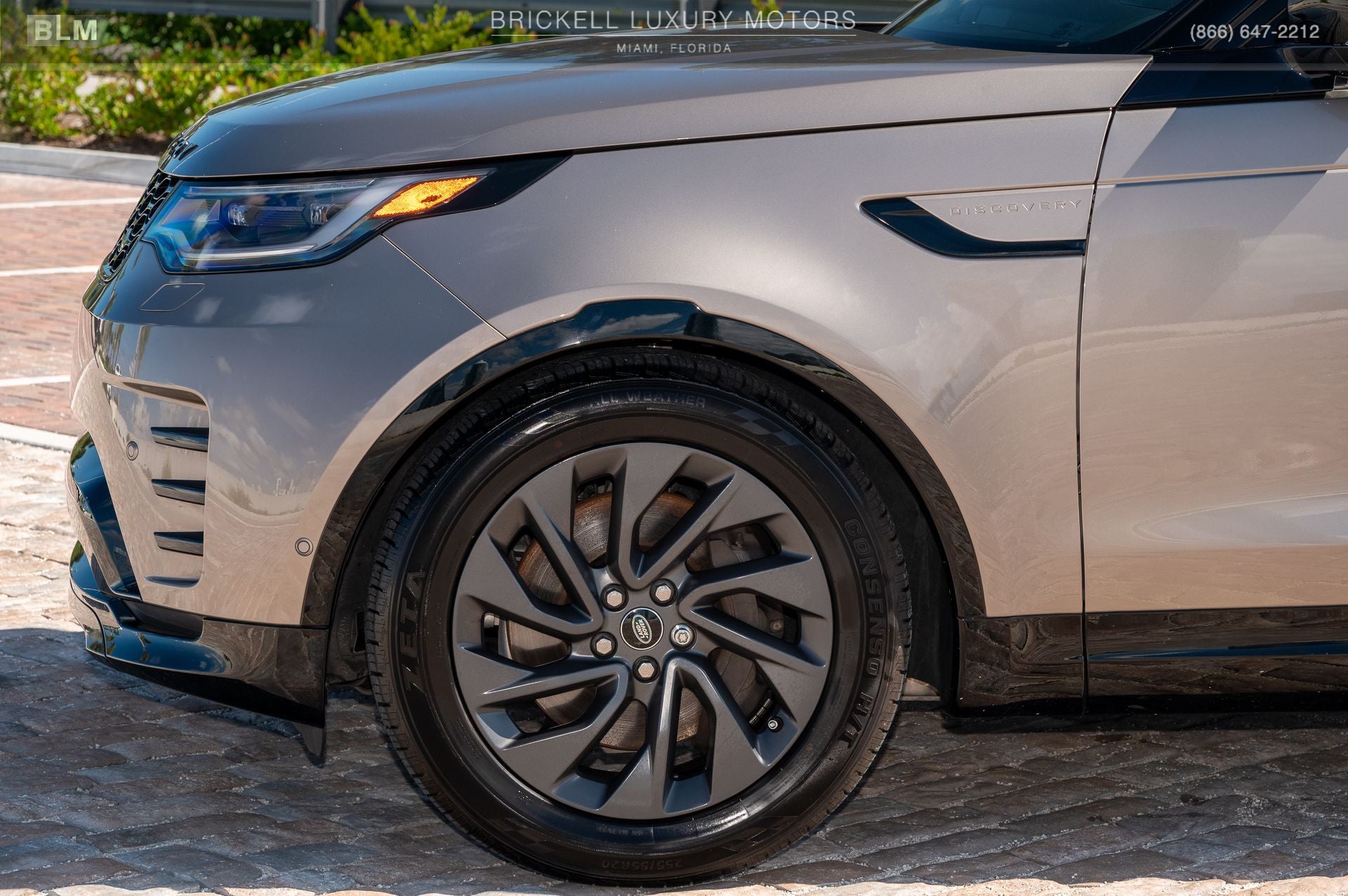 2023 Land Rover Discovery S R-Dynamic
