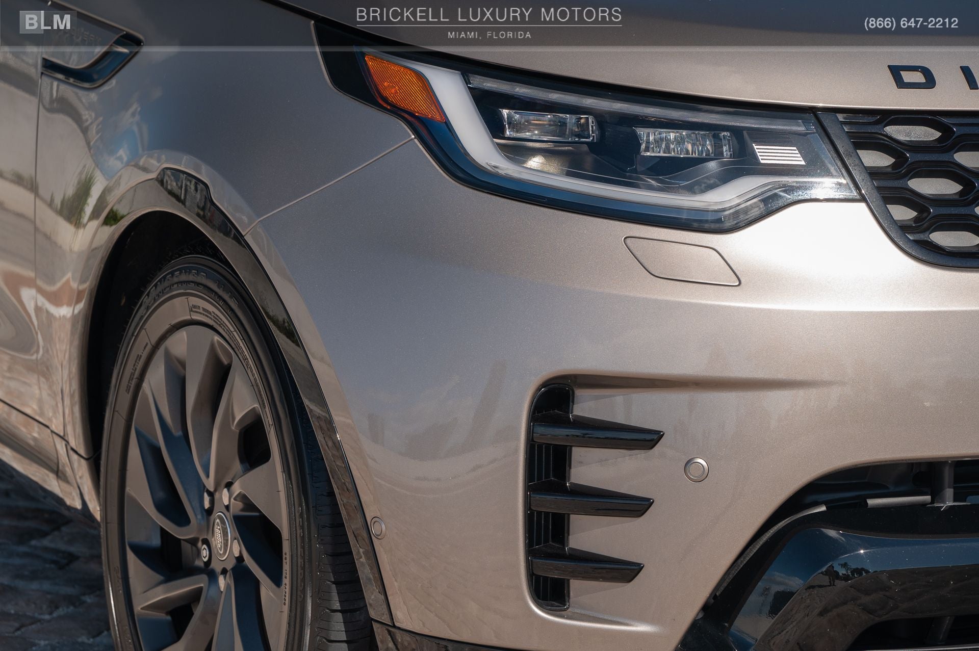 2023 Land Rover Discovery S R-Dynamic