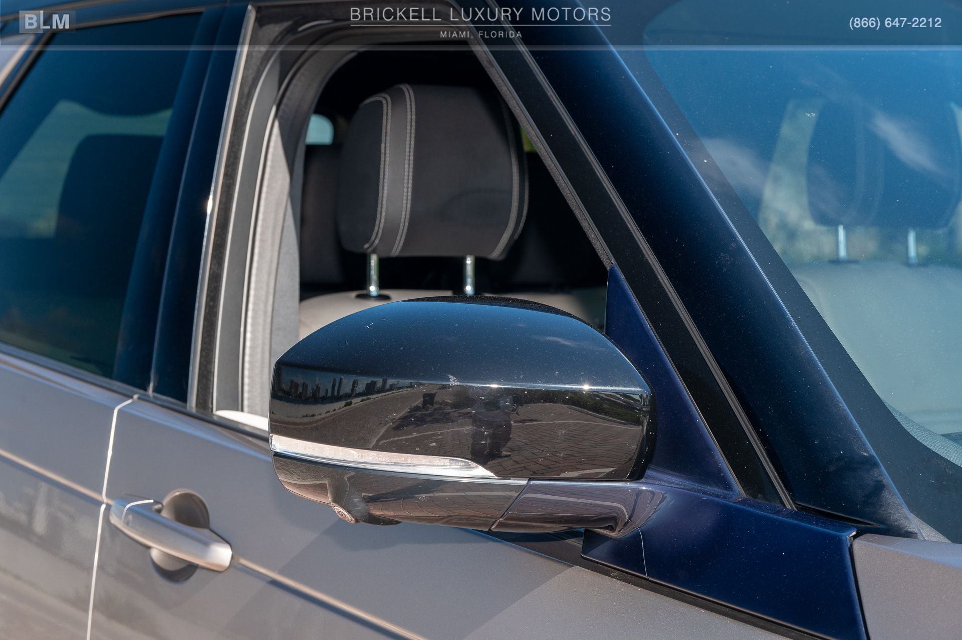 2023 Land Rover Discovery S R-Dynamic