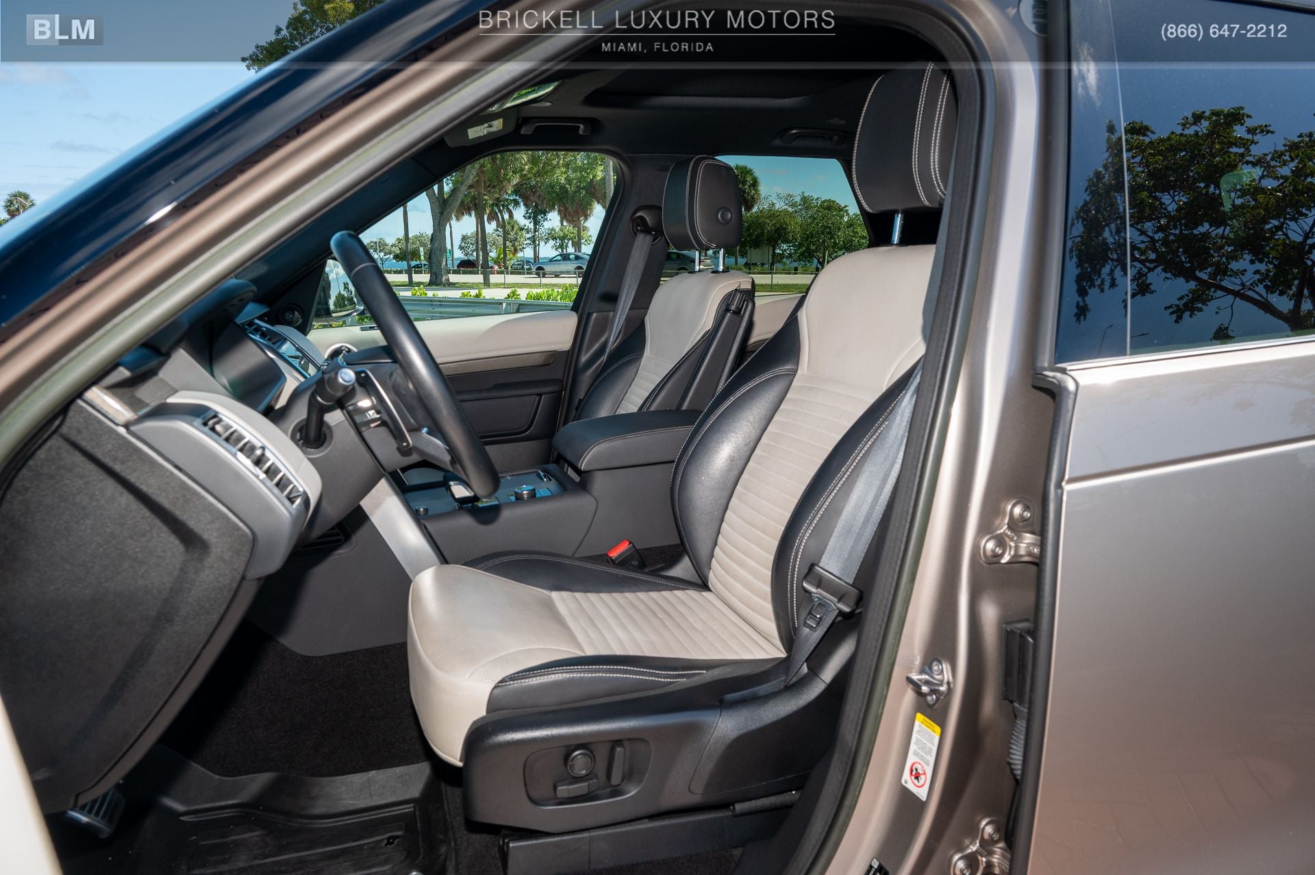 2023 Land Rover Discovery S R-Dynamic