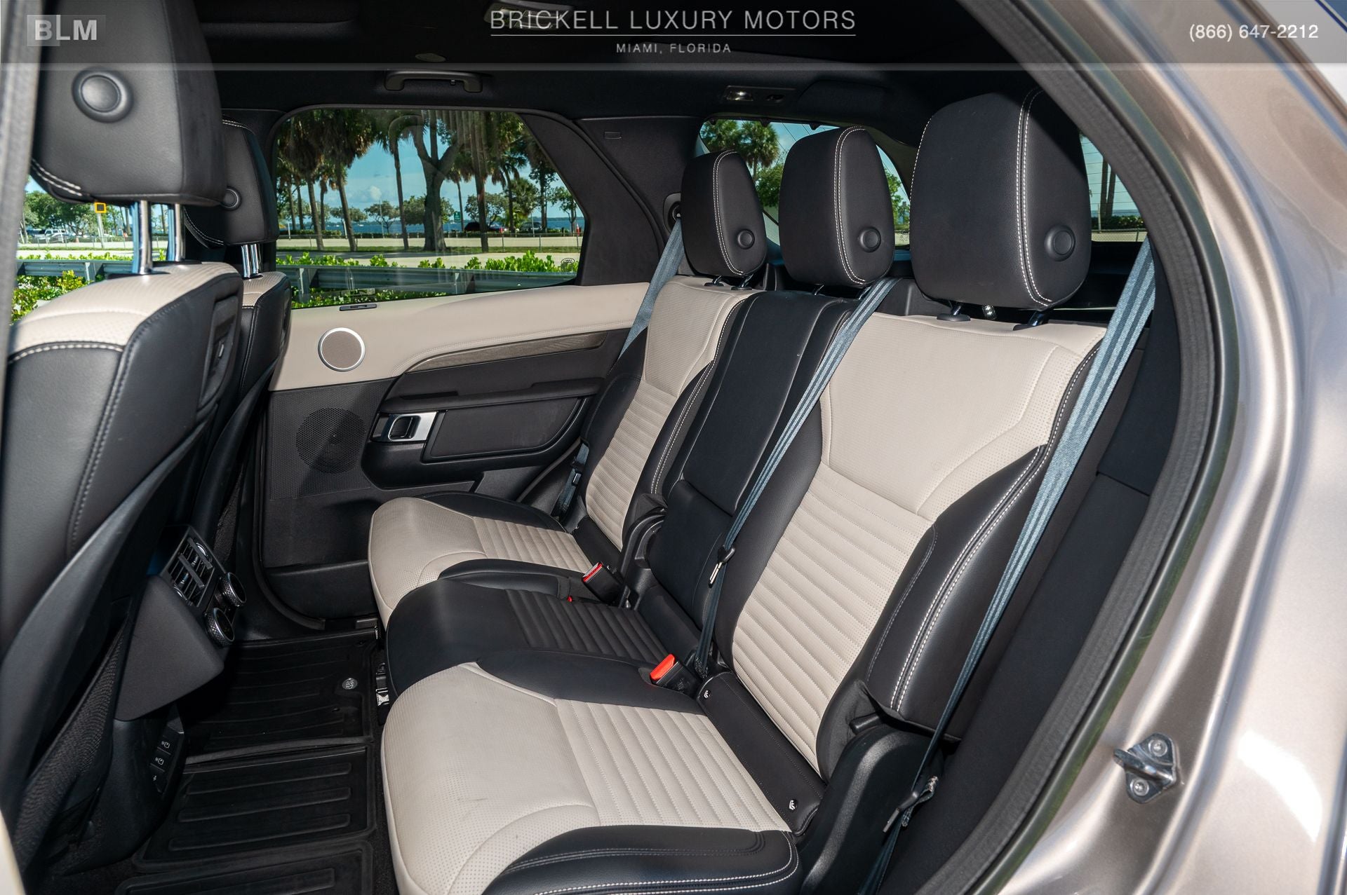 2023 Land Rover Discovery S R-Dynamic