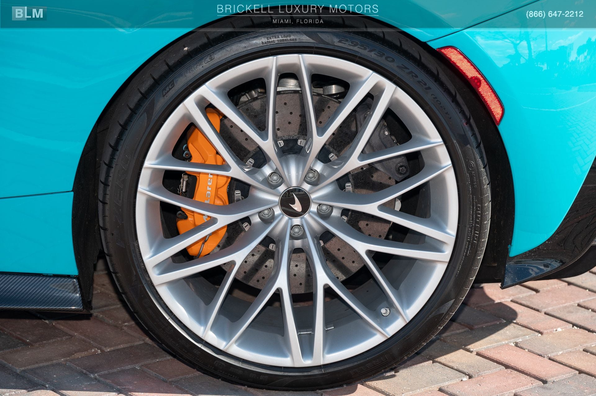 2023 McLaren GT Base