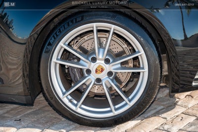 2022 Porsche 911 Carrera