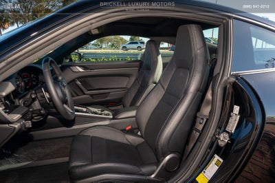 2022 Porsche 911 Carrera