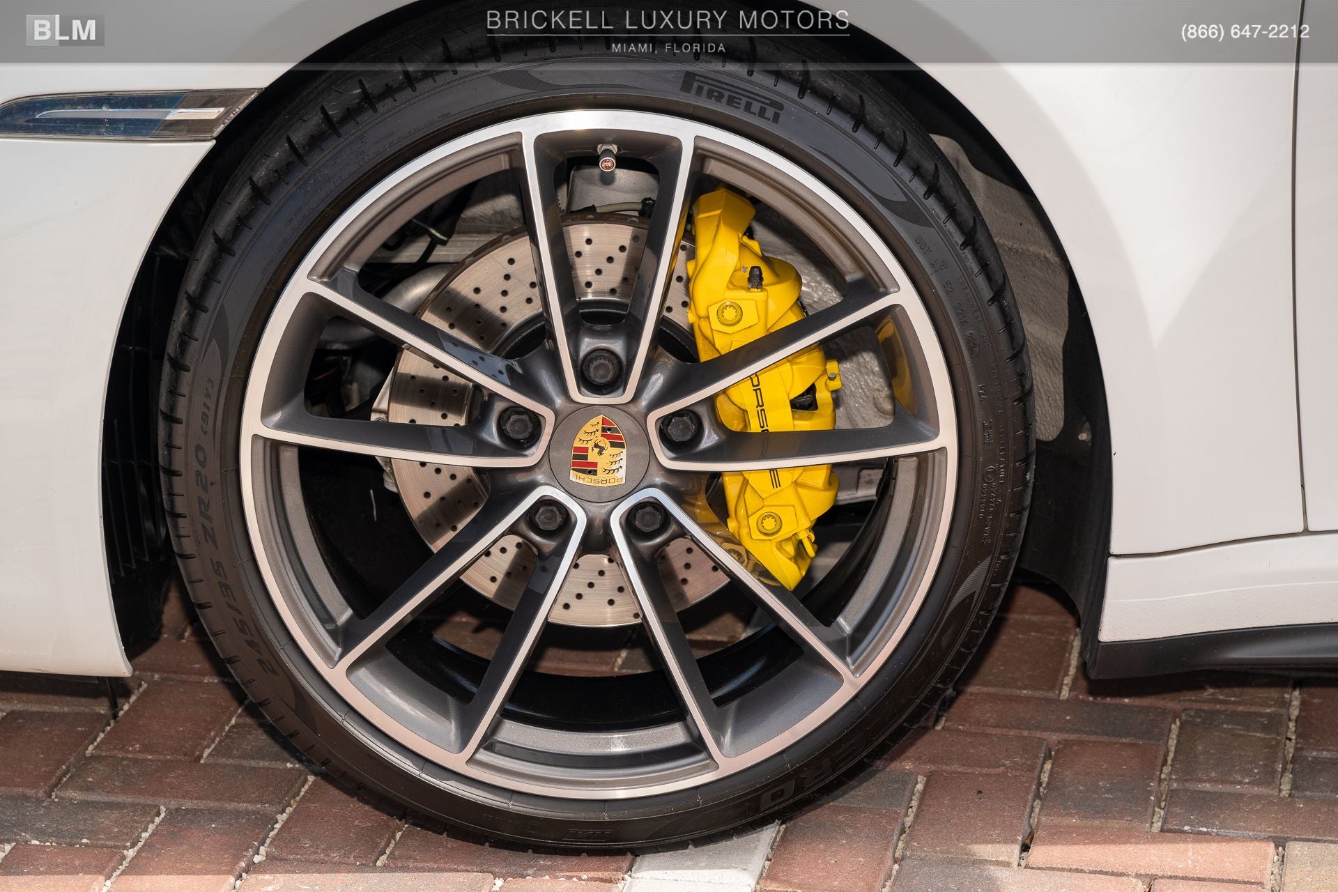 2020 Porsche 911 Carrera