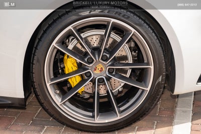 2020 Porsche 911 Carrera