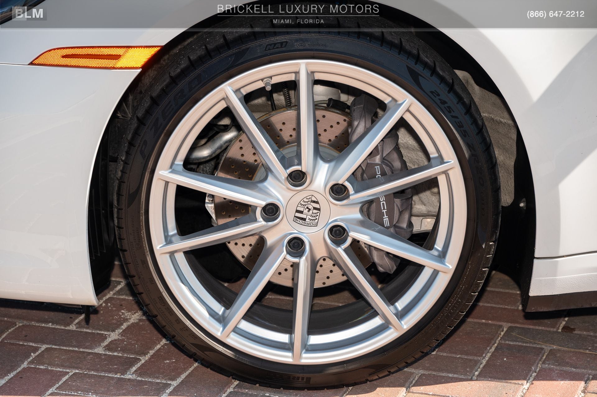 2020 Porsche 911 Carrera