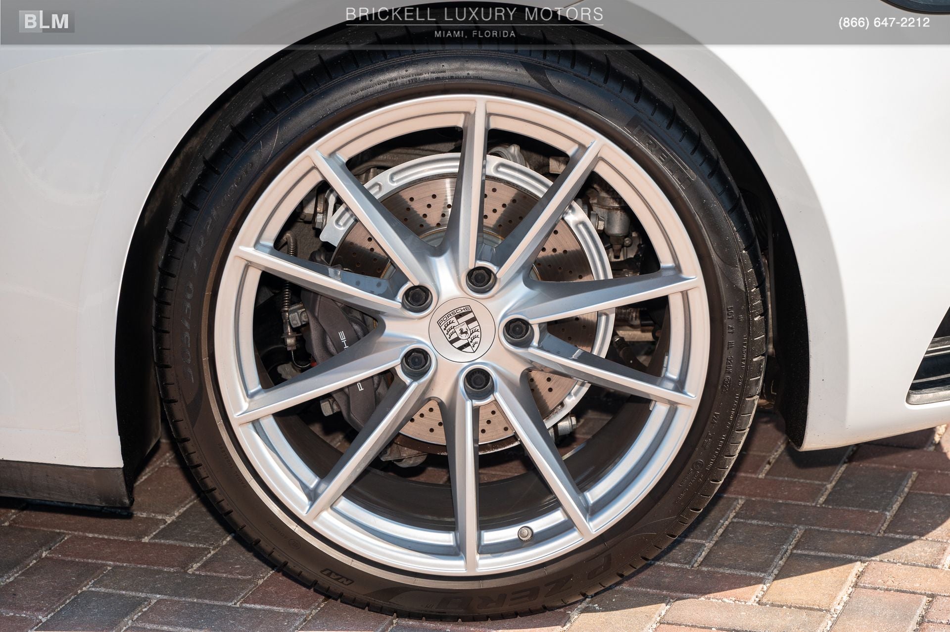 2020 Porsche 911 Carrera