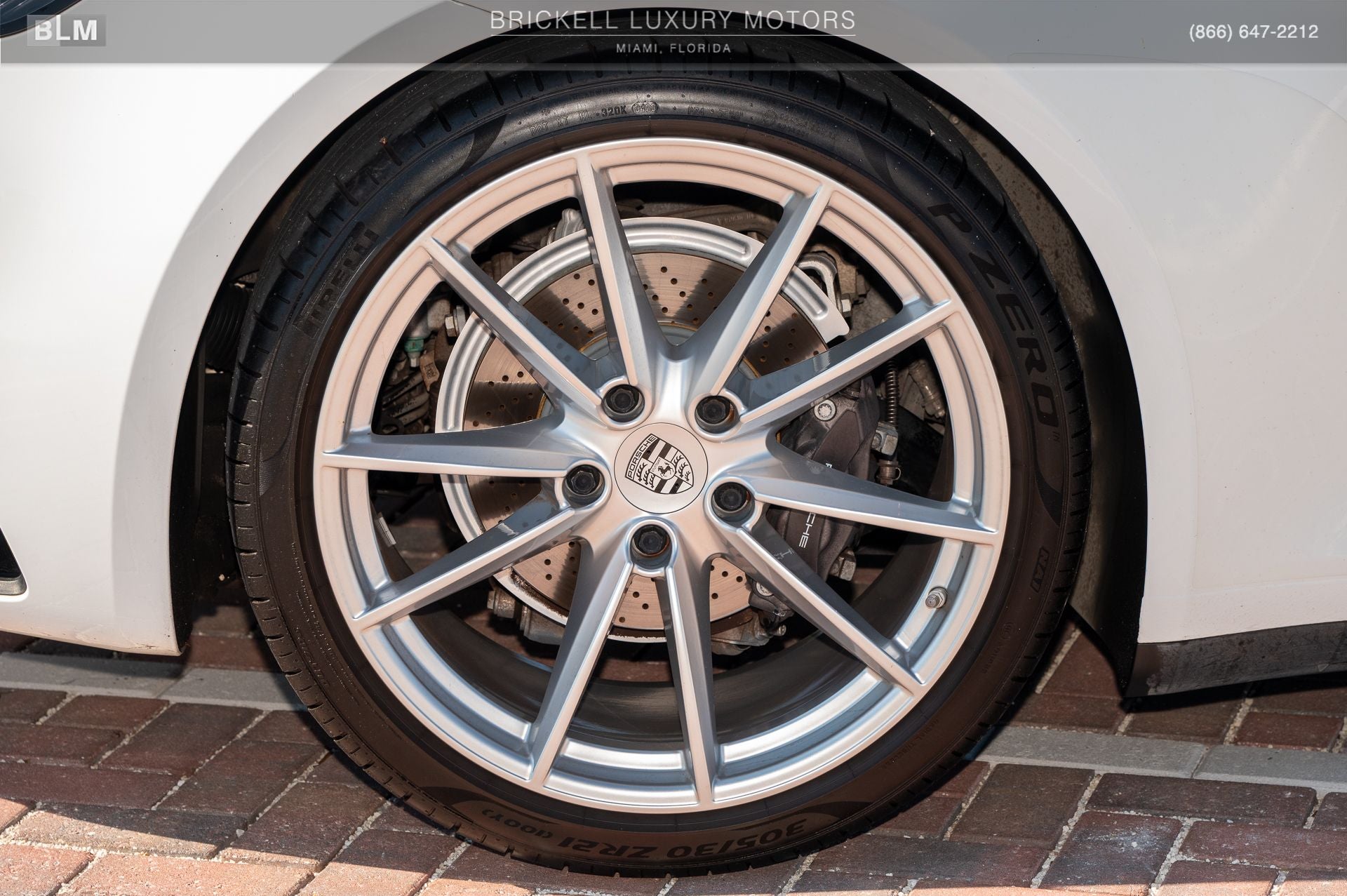 2020 Porsche 911 Carrera