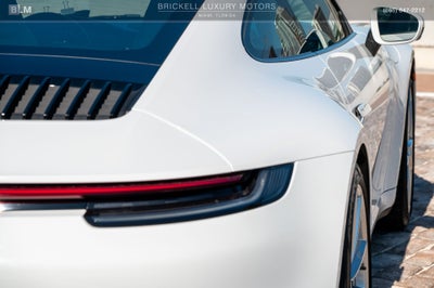 2020 Porsche 911 Carrera